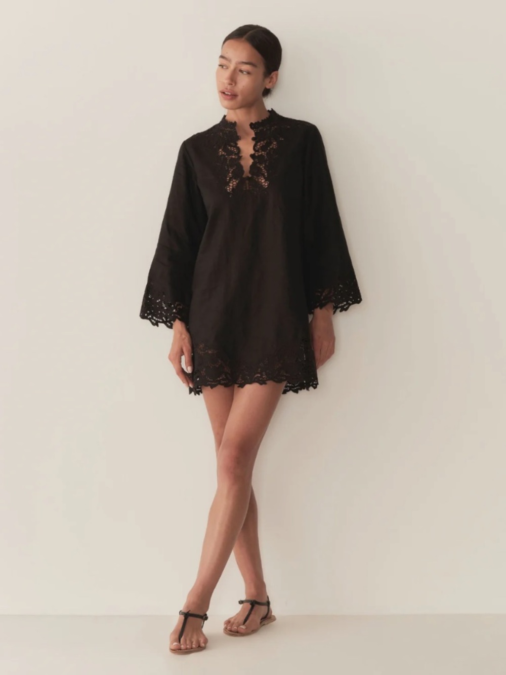 Doen Black Lace-Trim Linen Tunic Top